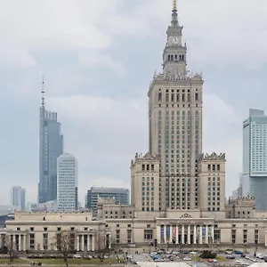 Golden By Renters Warszawa